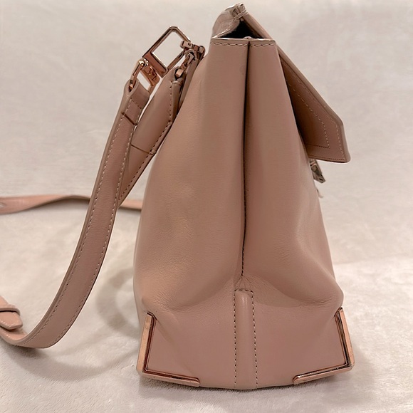 🥯ALEXANDER WANG Marion Skeletal crossbody tote bag - Picture 5 of 16